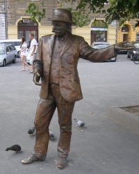 м. Будапешт. Скульптура торговця.