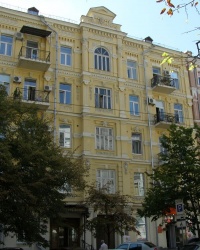 м.Київ. Будинок № 36 по вул. Руставелі.
