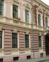 м. Чернівці. Будинок № 11 по вул. митрополита Андрія Шептицького.