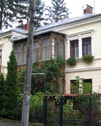 м. Чернівці. Будинок № 6 по вул. Главки.