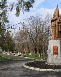 м. Первомайськ. Пам’ятний знак загиблим землякам