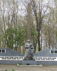 Пам'ятний знак загиблим односельцям в с.Петрівка