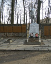 м. Ромни. Братська могила на вул. Конотопській та пам’ятний знак загиблим жителям села Процовка