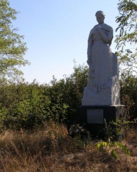 с. Старомлинівка. Братська могила мирних жителів.