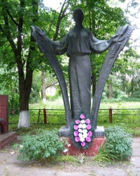 с. Убежичи. Памятный знак погибшим односельчанам