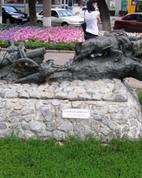 Скульптура "Партизанський рейд" в г. Сумы