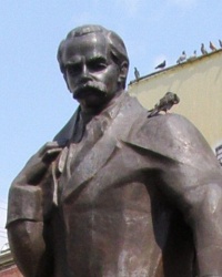 Памятник Т.Г.Шевченко в Черновцах