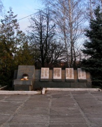 Коротыч. Памятник погибшим односельчанам