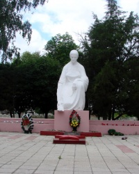 Мемориал в поселке Слатино