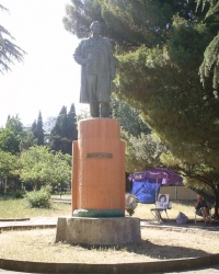 Памятник А.М.Горькому в г.Алуште