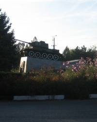 Памятники военной технике в Армянске танк Т-34