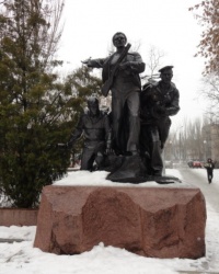 Памятник погибшим морякам-десантникам.