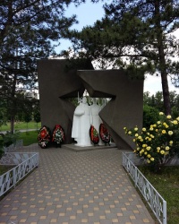 Монумент преподавателям и студентам РИСХМа в Ростове-на-Дону 
