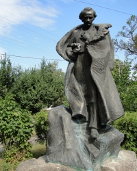 Пам'ятник Тарасові Шевченку і пам'ятний знак на честь «Заповіту» Тараса Шевченка у Переяславі-Хмельницькому