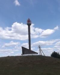 Пам'ятний знак підпільній комсомольськїй організації "Спартак" в с. Красногірка