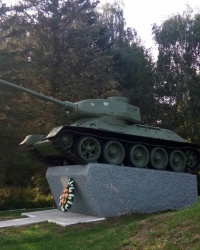 Памятник погибшим солдатам Танк Т-34, г. Ружаны