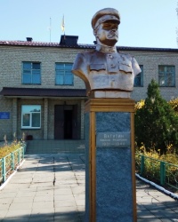 Памятник Н. Ф. Ватутина село Радивоновка
