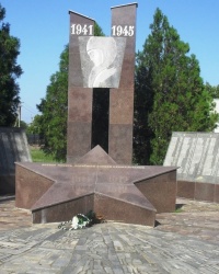 Мемориал воинам-односельчанам в с. Малая Белозерка
