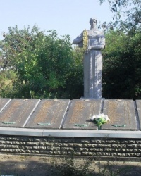 Братські могили 1918–1920, 1941-1945 в с. Мала Білозерка