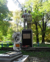 Памятник ВОВ с. Гетмановка Одесская обл
