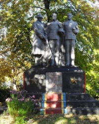 Памятник воинам-односельчанам с. Слюсарево. Одесская обл