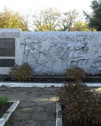 Памятный знак боевой и трудовой славы односельчан. с. Тридубы. Николаевская обл