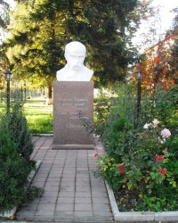 Бюст Т. Г. Шевченко в пгт. Голованевск, Кировоградская обл