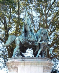 Пам’ятник Карлу Великому у Парижі