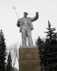 Памятник сталевару в Запорожье  