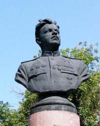 Памятник Петру Покрышеву в Голой Пристани