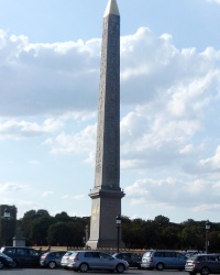 Луксорський обеліск в Парижі
