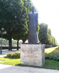 Пам’ятник Комітасу в Парижі