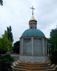 Пам'ятний знак Голодомору та каплиця у Приморську