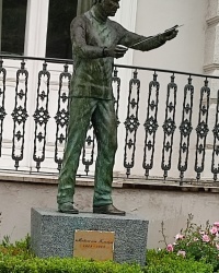 Пам'ятник Герберту фон Караяну у Зальцбурзі 