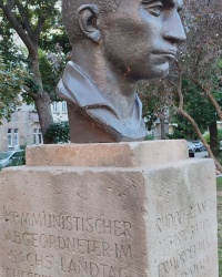 Пам’ятник Реннеру в Дрездені