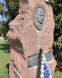 Пам’ятник льотчику Петру Вересоцькому у Кропивницькому