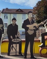 Пам'ятник Beatles у Вінниці 