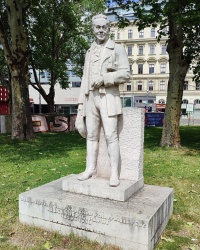 Пам'ятник Олександру Жирарді у Відні