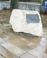 Пам’ятник в’язням Шталагу 323 в Тернополі
