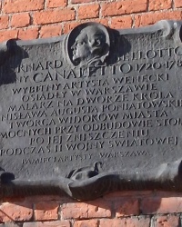 Меморіальна дошка Бернардо Беллотто у Варшаві