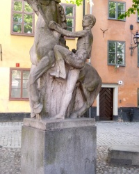 Скульптура хлопчика з конем в Стокгольмі