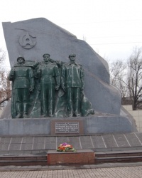 Памятник азовстальцам («Воинам-землякам») в г.Мариуполе