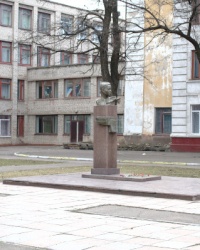 Памятник А.И.Стовбе в Днепродзержинске