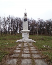Памятник семье Лаптевых в г. Валки