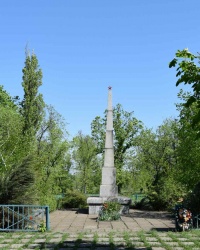 Братская могила в пгт. Божедаровка (Щорск)
