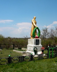 Братская могила в с. Растанье