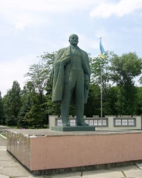 Памятник В.И.Ленину в пгт Межевая 