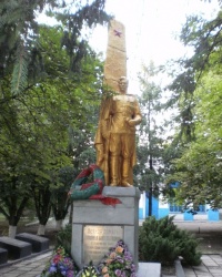 Мемориал и памятник с. Водяное