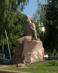 Памятник Лесе Украинке в г. Новоград-Волынский