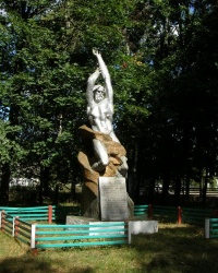Памятный знак в с. Великая Цвиля
